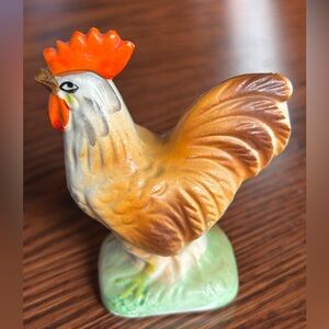 Vintage Ceramic Rooster Salt/Pepper Shaker in Orange and Cream